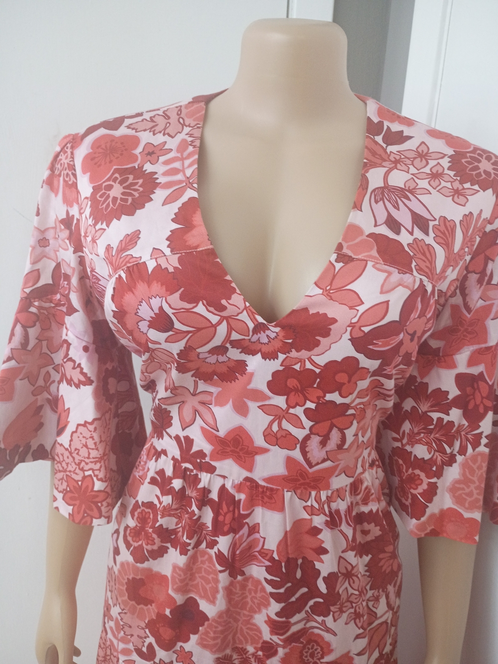 Tuckernuck Red and Pink Floral Maxi Dress - Picture 5 of 11